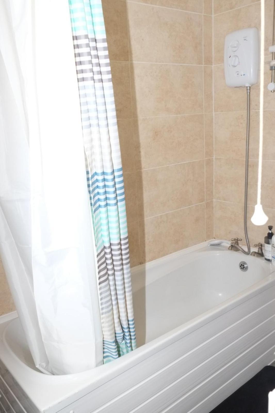 Lausory King Bed Living Your Luxe Home Away Νότιγχαμ Εξωτερικό φωτογραφία